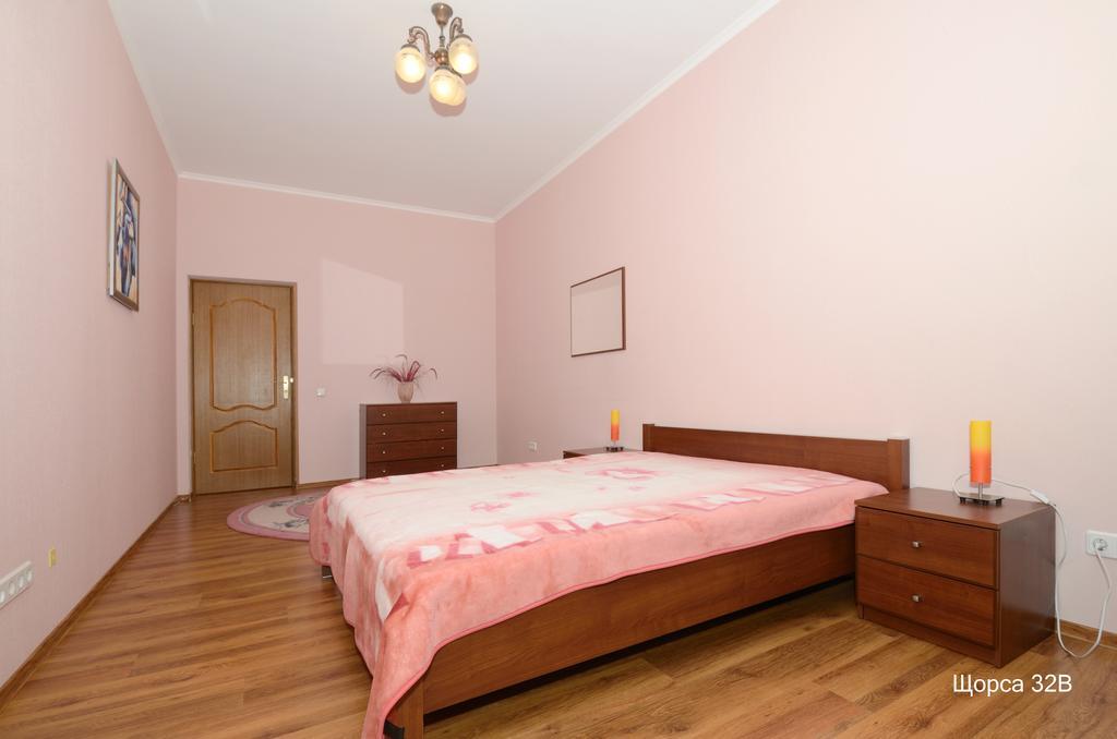 Apartments In The Center Of Pechersk Kyiv Exterior photo